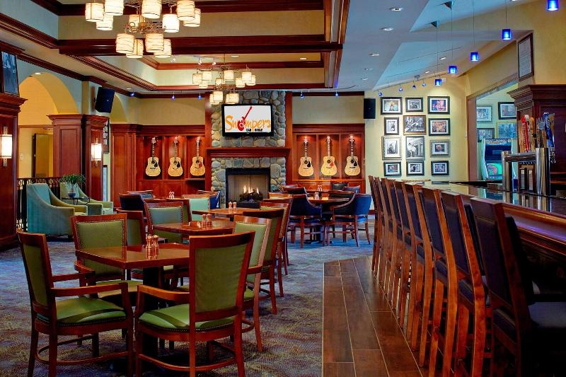 فندق Renaissance Shoals Resort And Spa