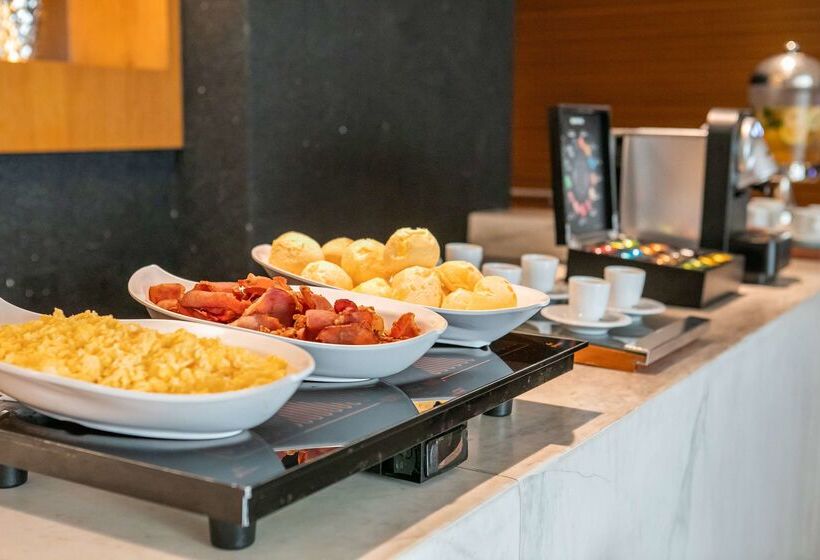 Отель Melia Brasil 21