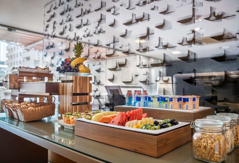 Отель Melia Brasil 21