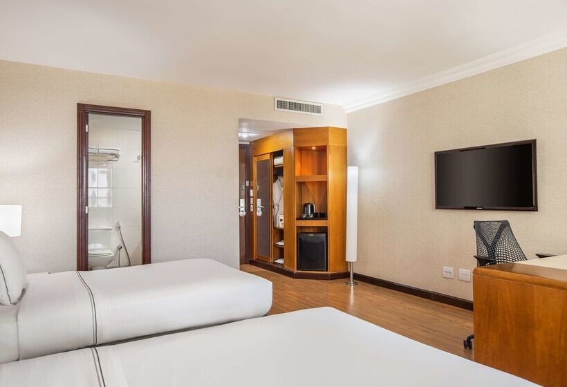 Отель Melia Brasil 21