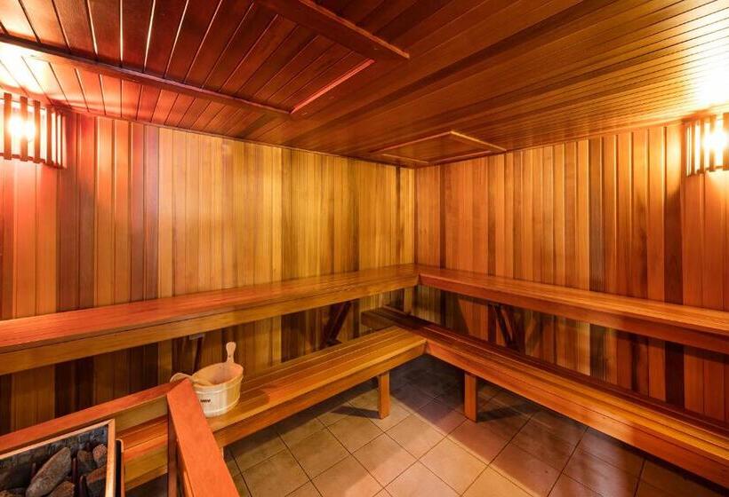 هتل Meriton Suites World Tower, Sydney