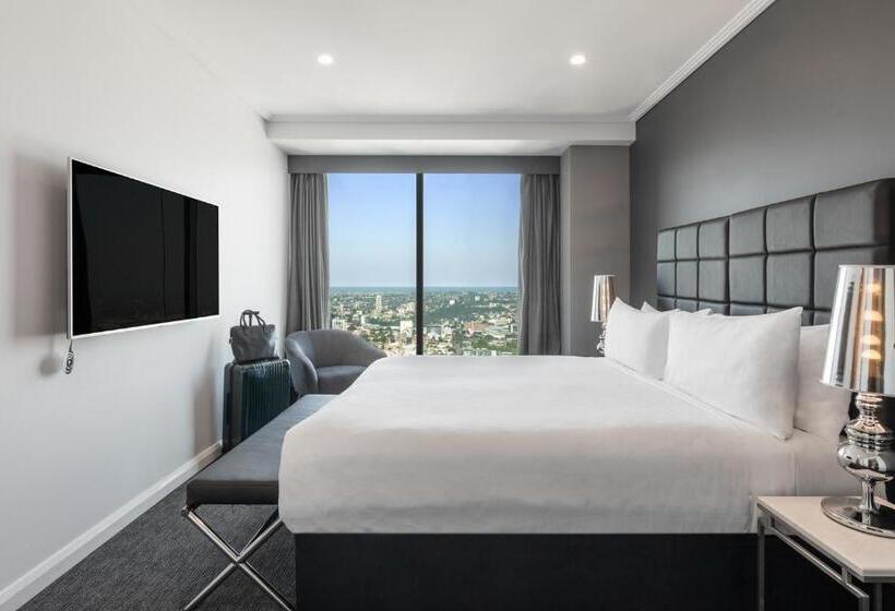 Отель Meriton Suites World Tower, Sydney