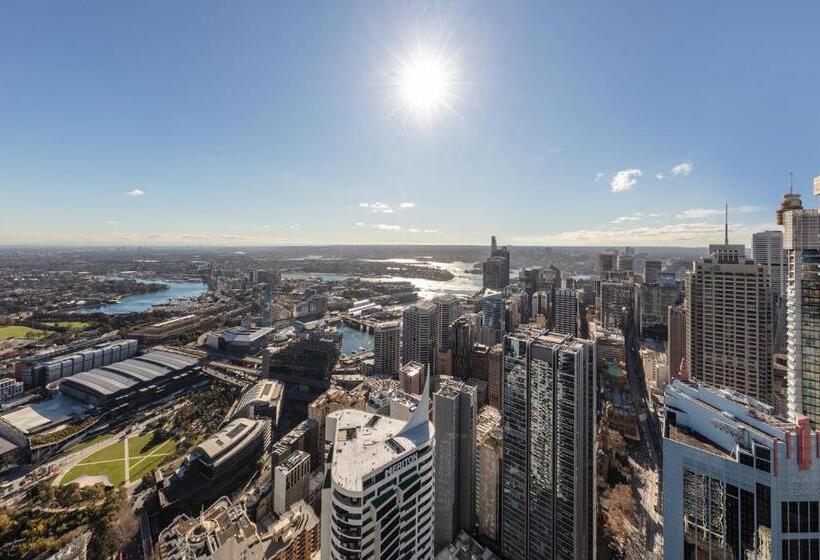Отель Meriton Suites World Tower, Sydney