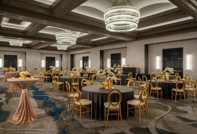 هتل New Orleans Marriott Warehouse Arts District