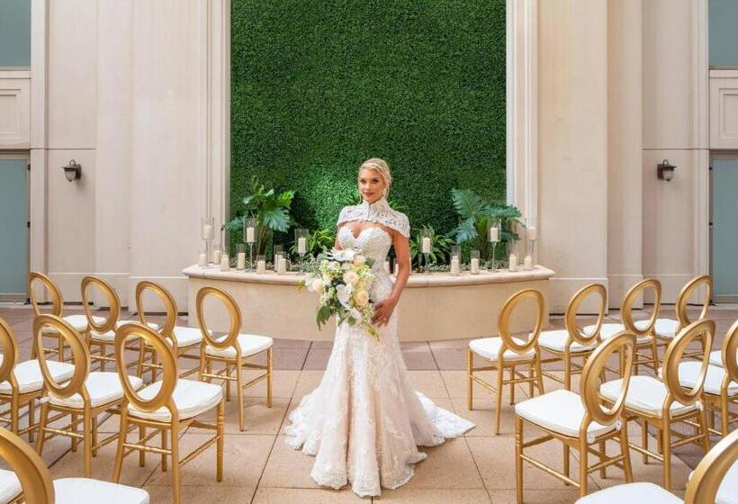 هتل New Orleans Marriott Warehouse Arts District