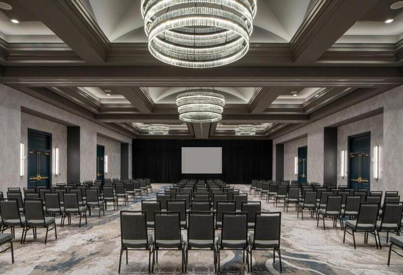 هتل New Orleans Marriott Warehouse Arts District