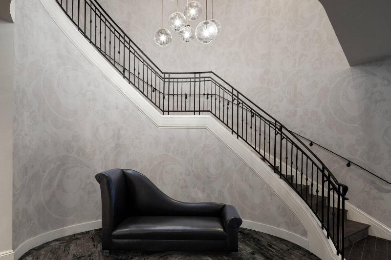 هتل New Orleans Marriott Warehouse Arts District