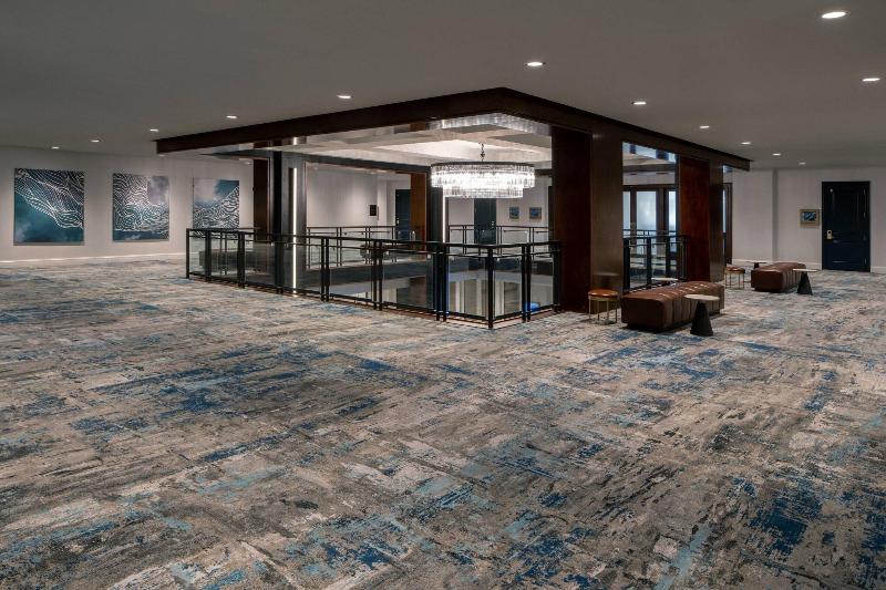 هتل New Orleans Marriott Warehouse Arts District