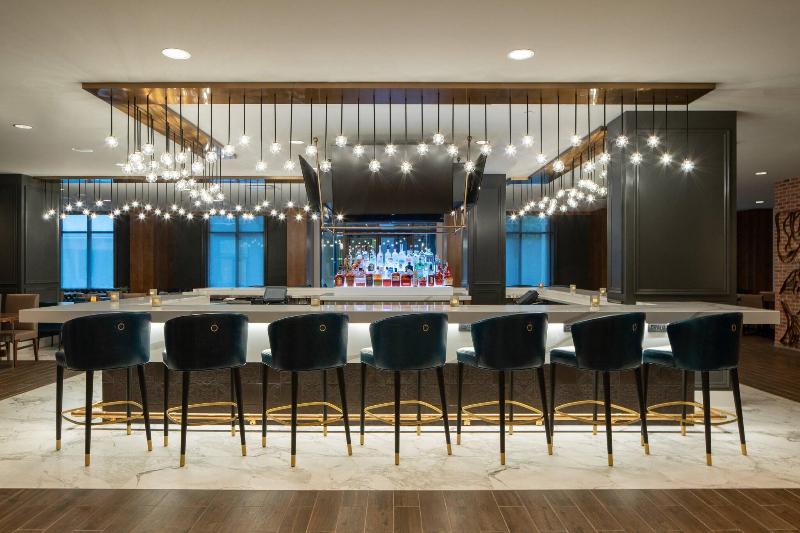 هتل New Orleans Marriott Warehouse Arts District