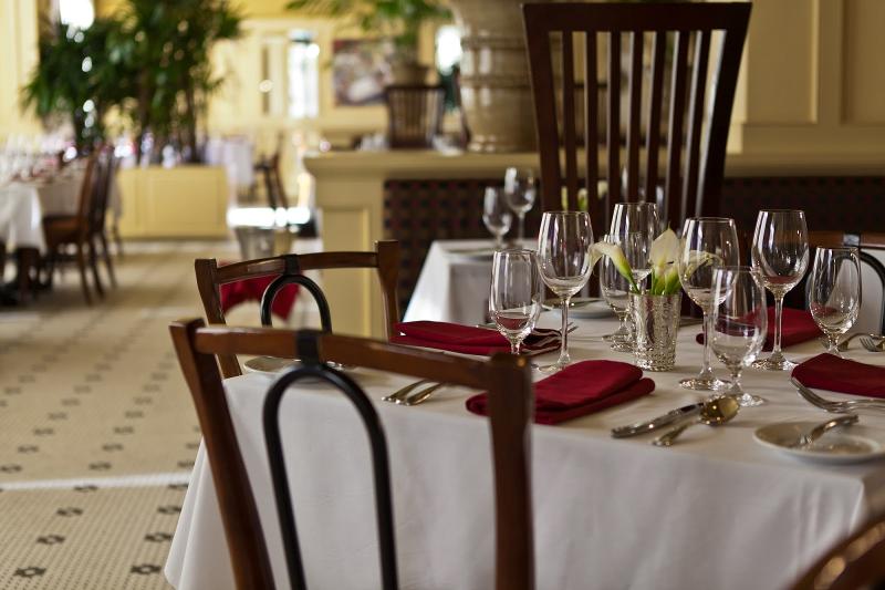 هتل New Orleans Marriott Warehouse Arts District