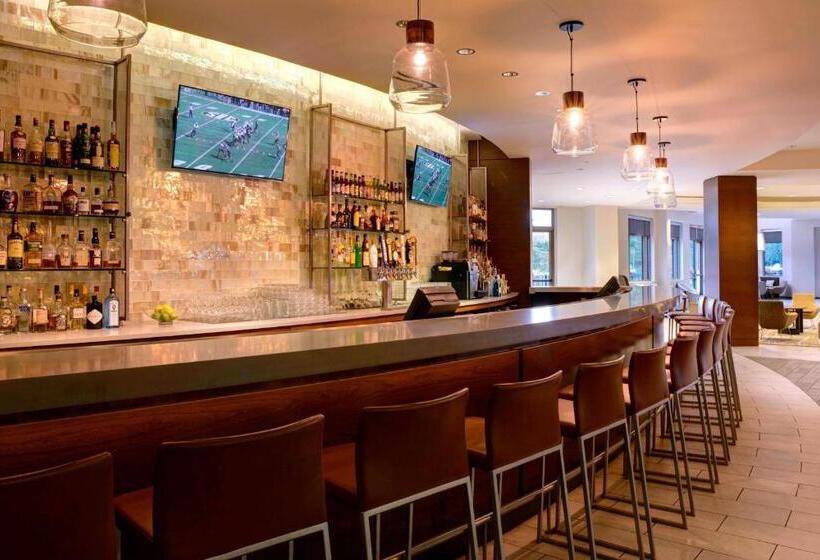 호텔 Newport News Marriott At City Center