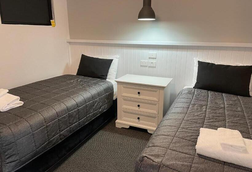 בית מלון כפרי Noah's Mid City Motor Inn Muswellbrook