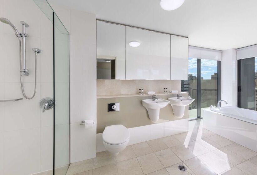 בית מלון כפרי Oaks Brisbane On Felix Suites