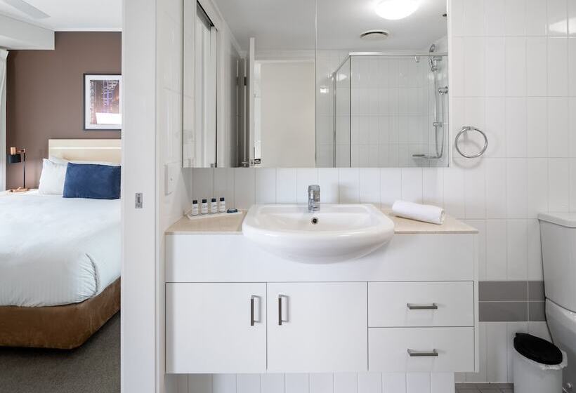 בית מלון כפרי Oaks Brisbane On Felix Suites