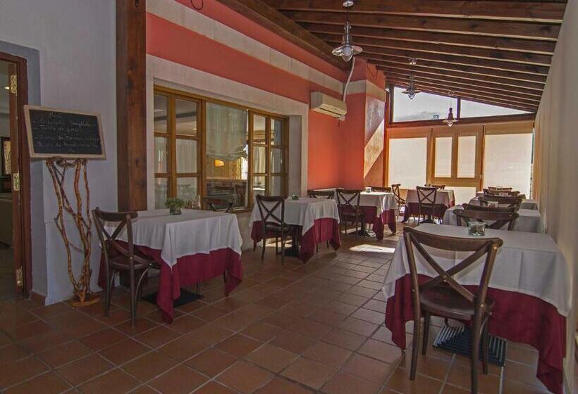 فندق Puerta Del Oriente