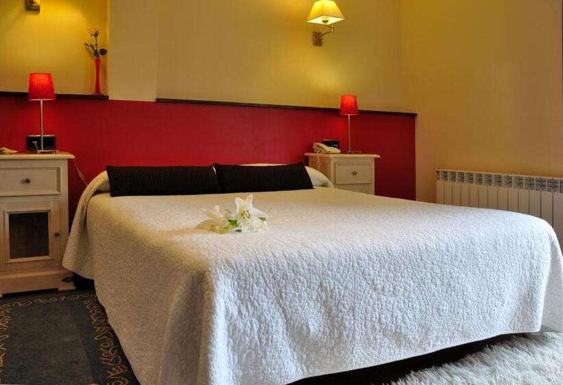 فندق Puerta Del Oriente