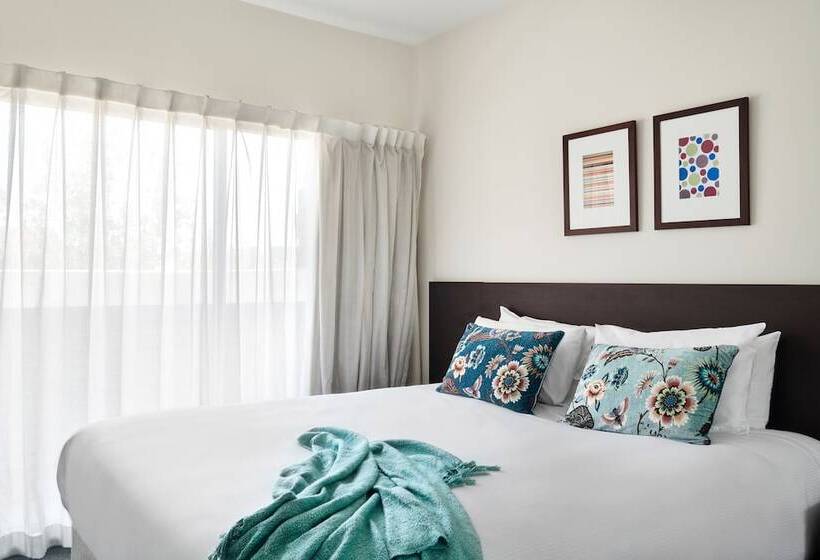 هتل Punthill Essendon