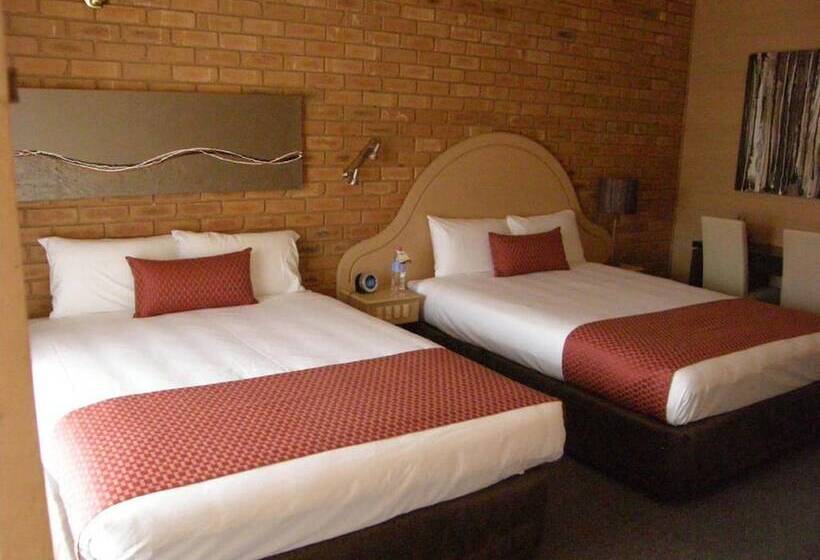 ホテル Quality Inn Colonial