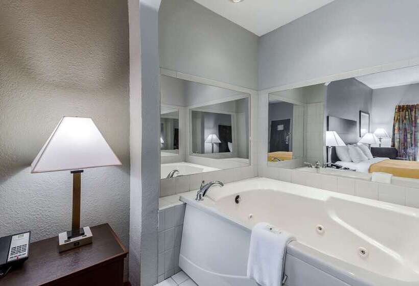 فندق Quality Inn