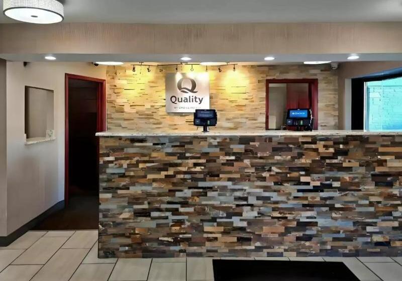 فندق Quality Inn