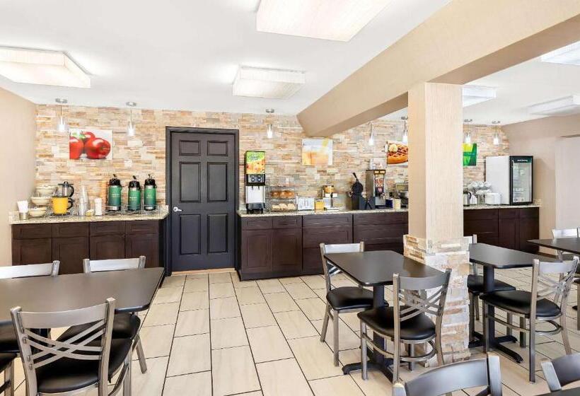 فندق Quality Inn