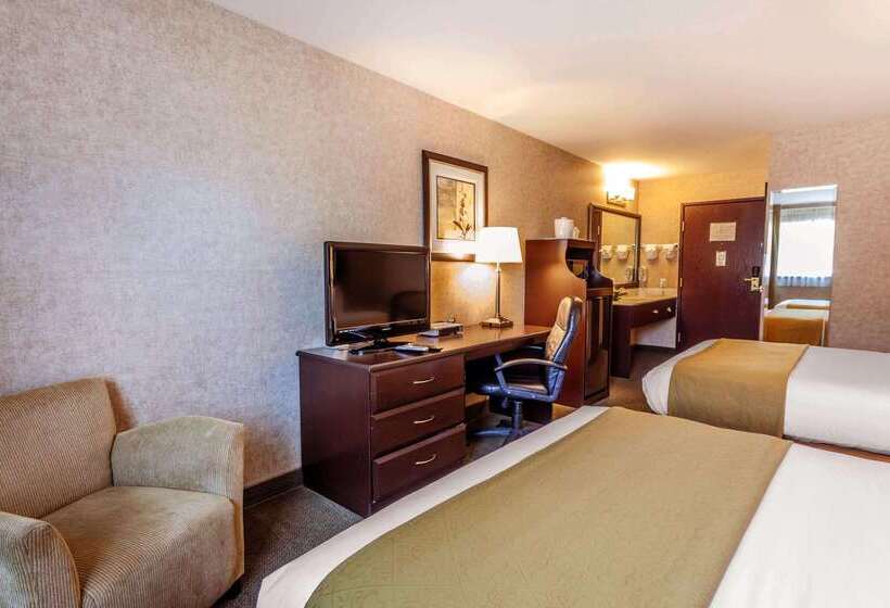 호텔 Quality Inn Near Seattle Premium Outlets