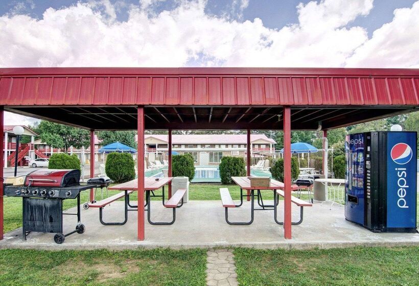 Отель Quality Inn New River Gorge