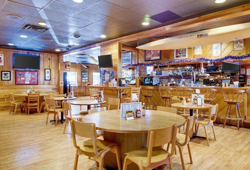 Отель Quality Inn New River Gorge