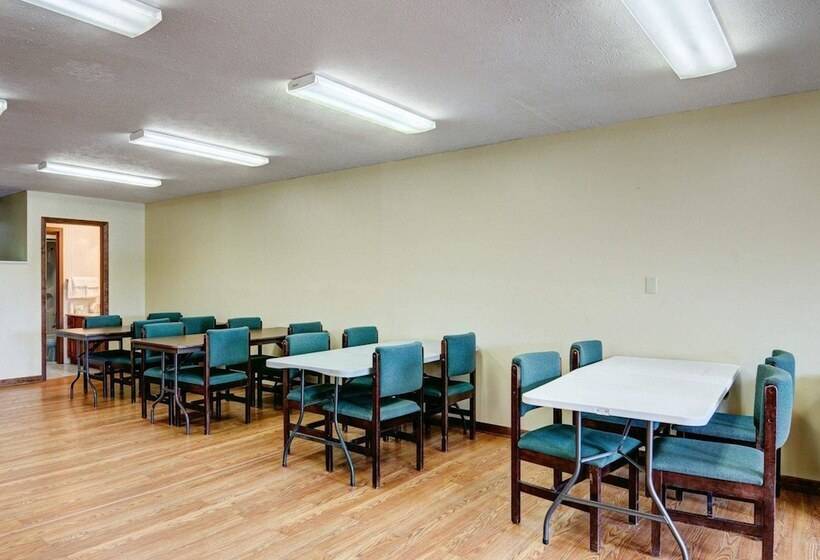 Отель Quality Inn New River Gorge