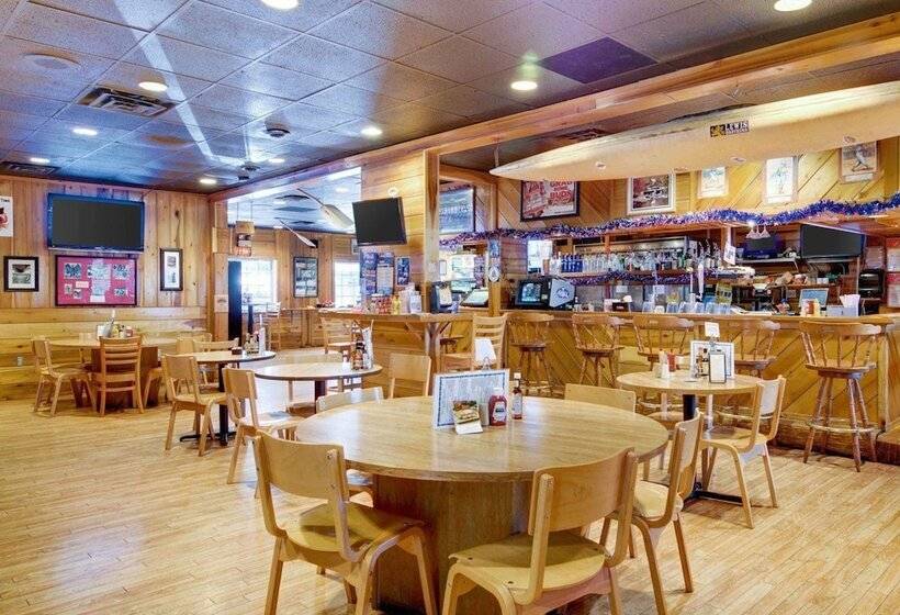 Отель Quality Inn New River Gorge