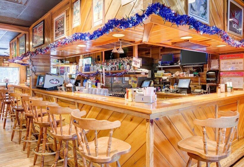 Отель Quality Inn New River Gorge