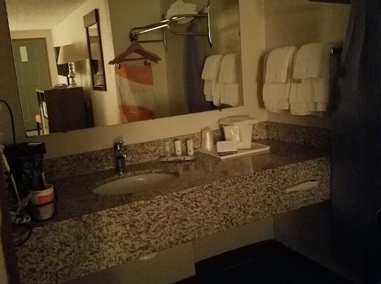 Отель Quality Inn New River Gorge