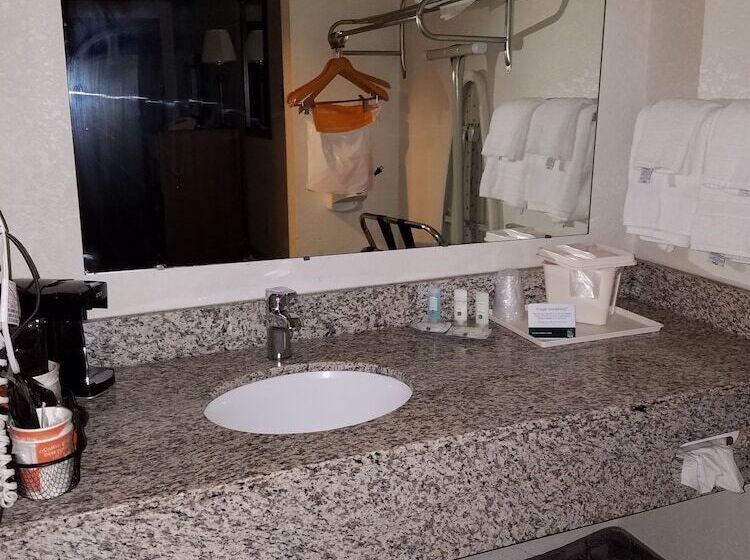 Отель Quality Inn New River Gorge