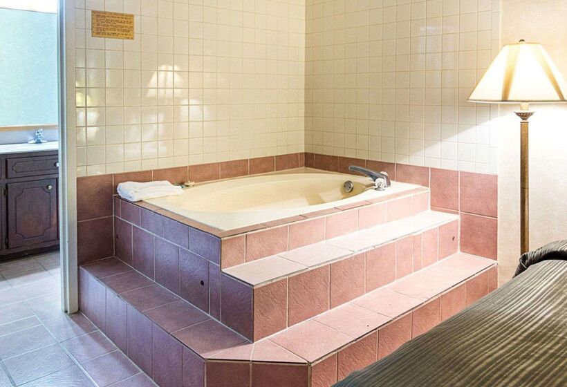 فندق Quality Inn Petersburg Near Fort Greggadams