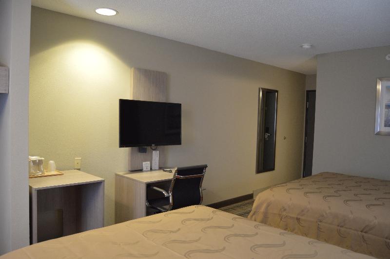 فندق Quality Inn & Suites Grove Cityoutlet Mall