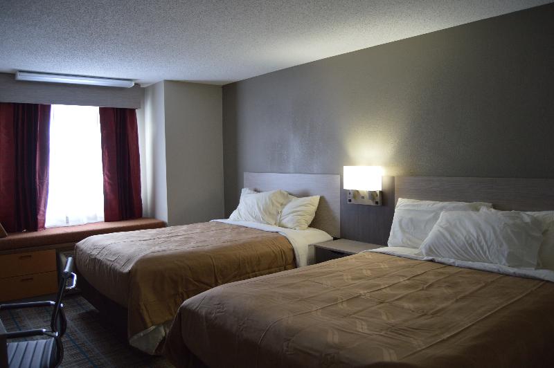 فندق Quality Inn & Suites Grove Cityoutlet Mall