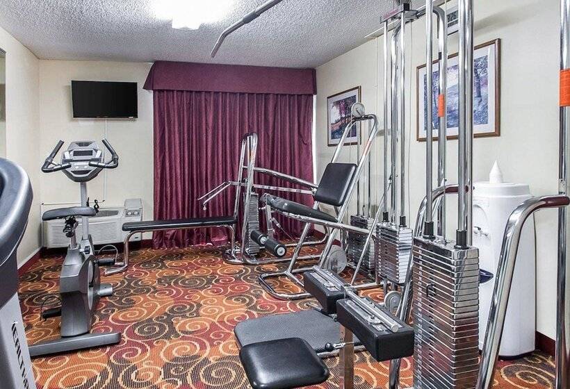 فندق Quality Inn & Suites Kansas City I435n Near Sports Complex