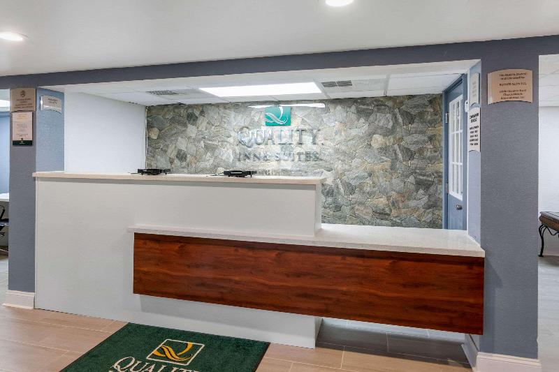 ホテル Quality Inn & Suites
