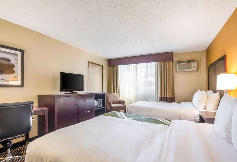 호텔 Quality Inn