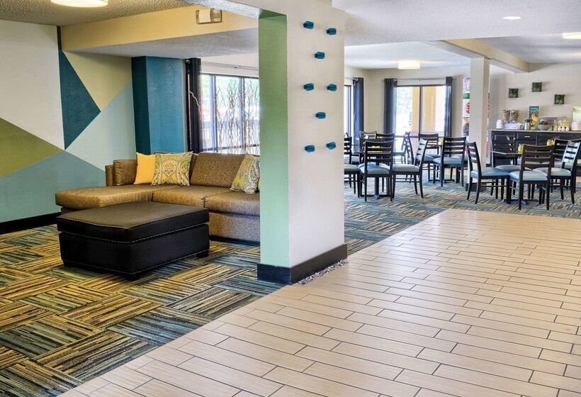 فندق Quality Inn Thornburg