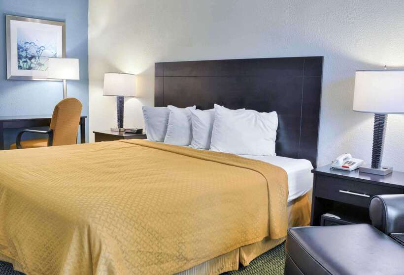 فندق Quality Inn Thornburg