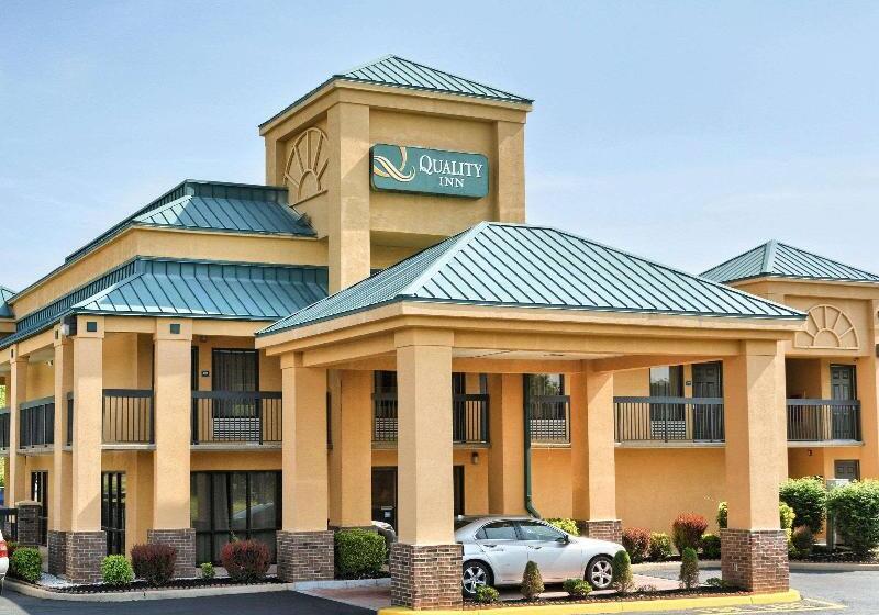 בית מלון כפרי Quality Inn Thornburg