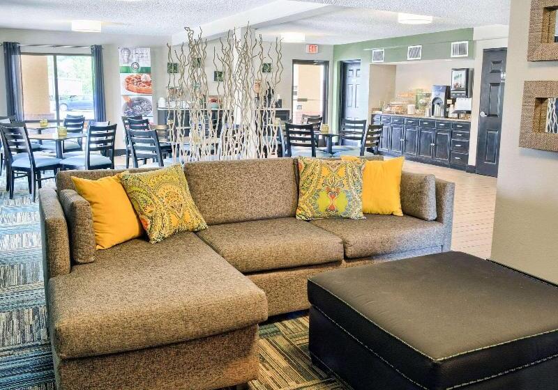 فندق Quality Inn Thornburg