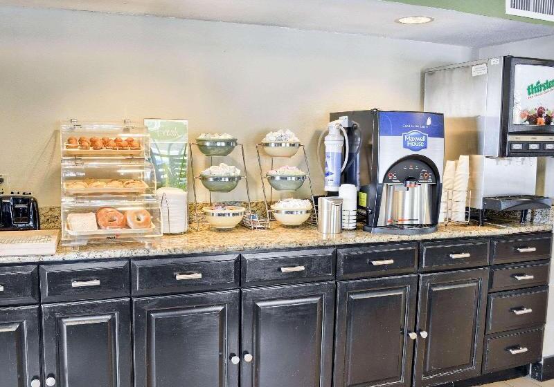 فندق Quality Inn Thornburg