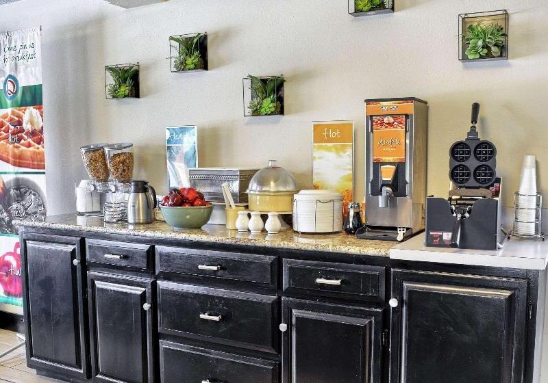 فندق Quality Inn Thornburg