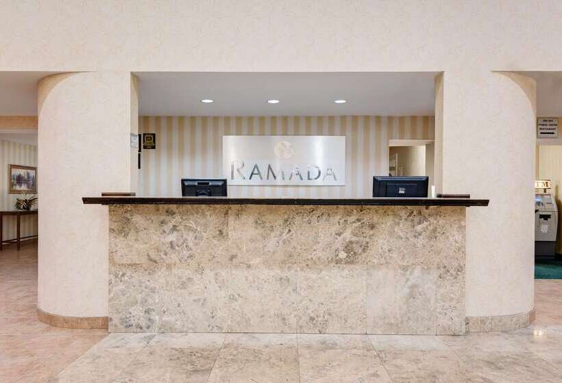 هتل Ramada By Wyndham Cleveland Airport West