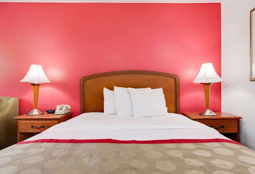 فندق Ramada By Wyndham Cleveland Airport West