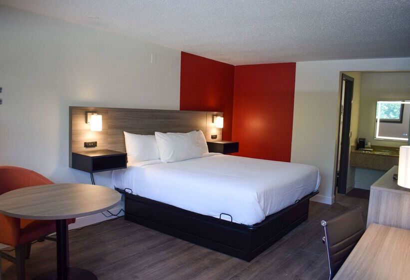 فندق Ramada By Wyndham Cleveland Airport West