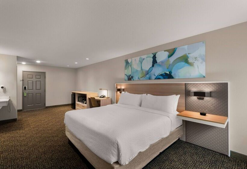 Wyndham Garden Galena Hotel & Day Spa