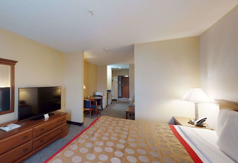 فندق Ramada By Wyndham Strasburg   Shenandoah Valley